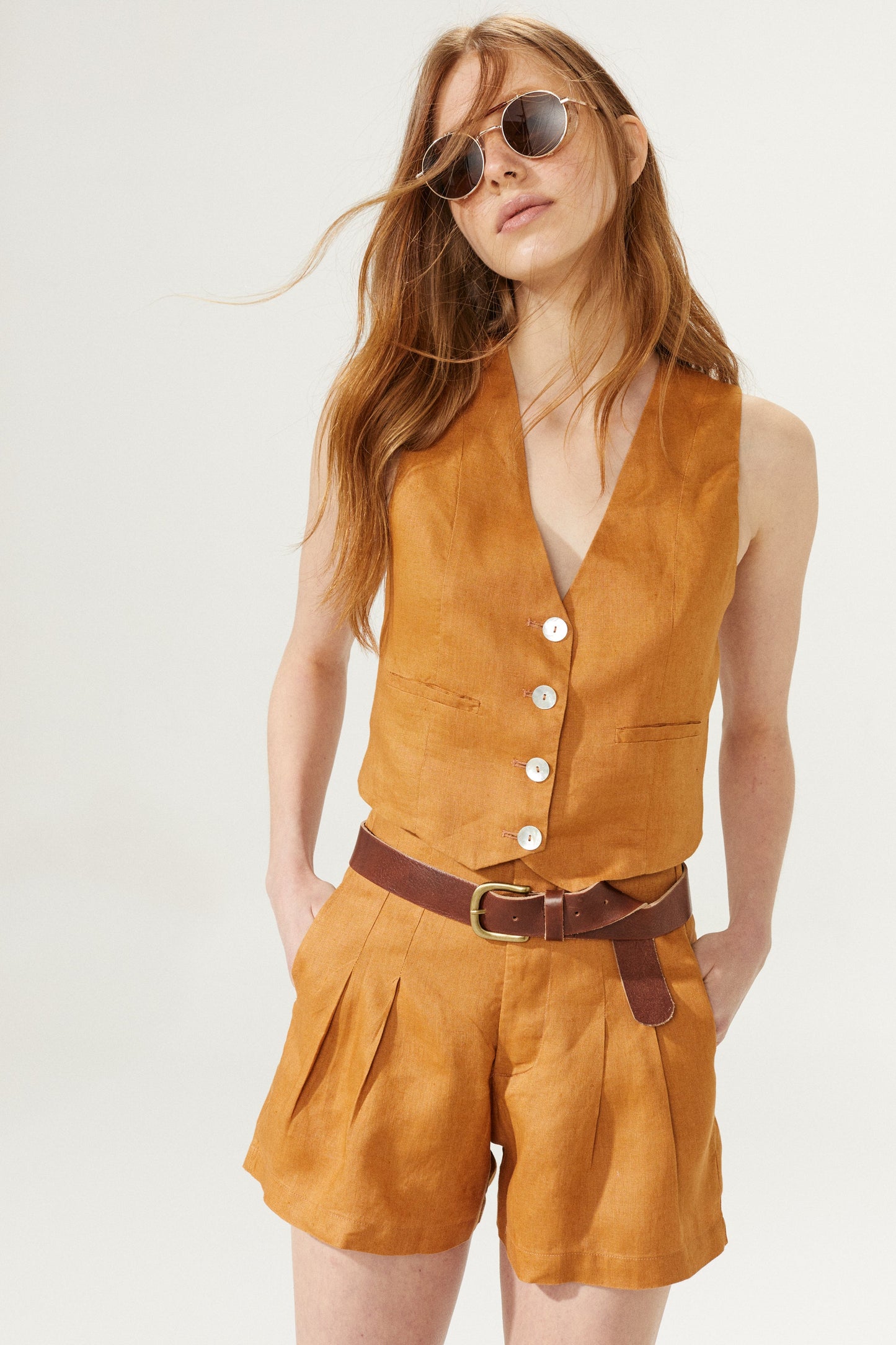 Frida Linen Shorts - Caramel
