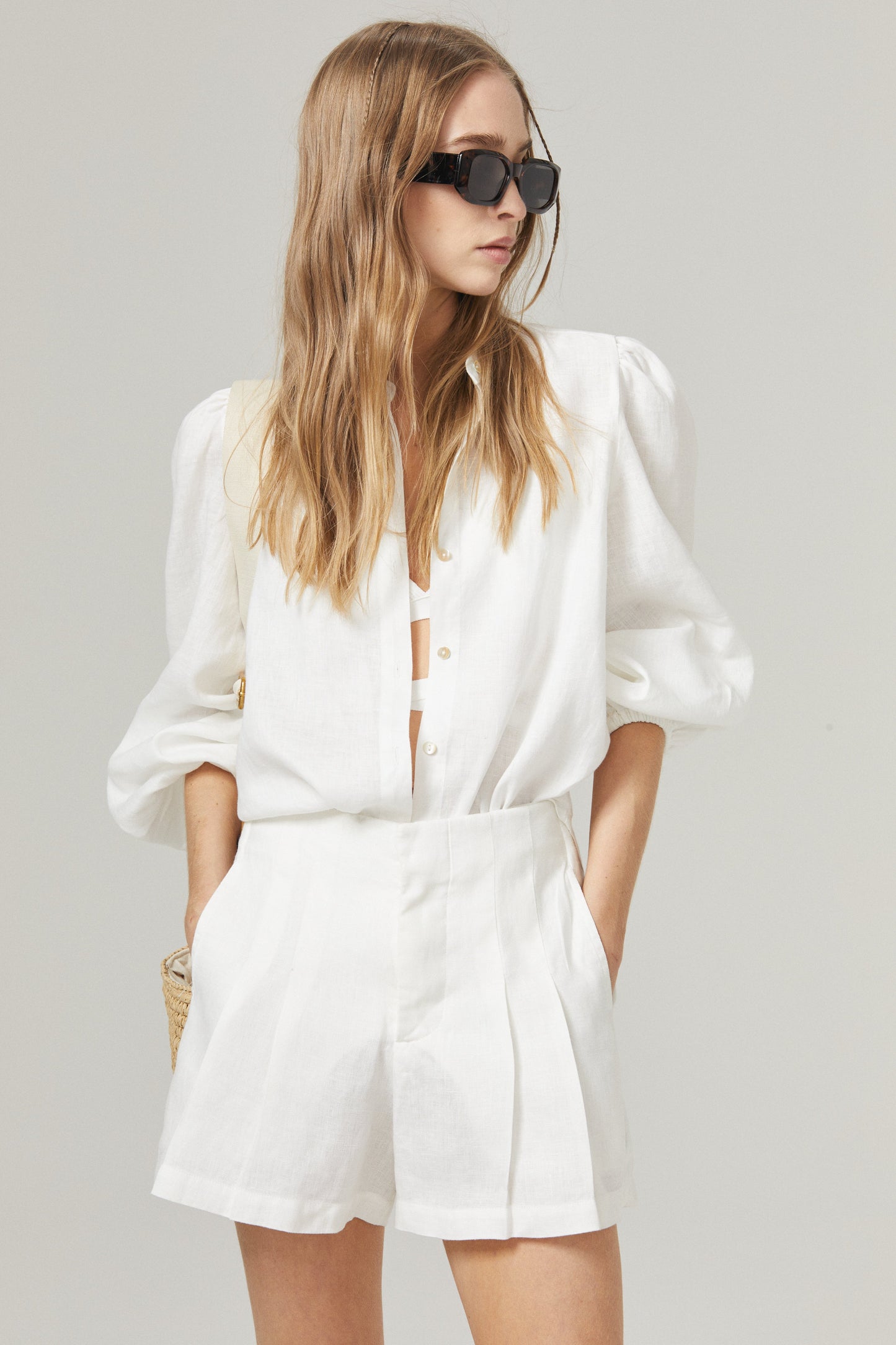 Frida Linen Shorts - White
