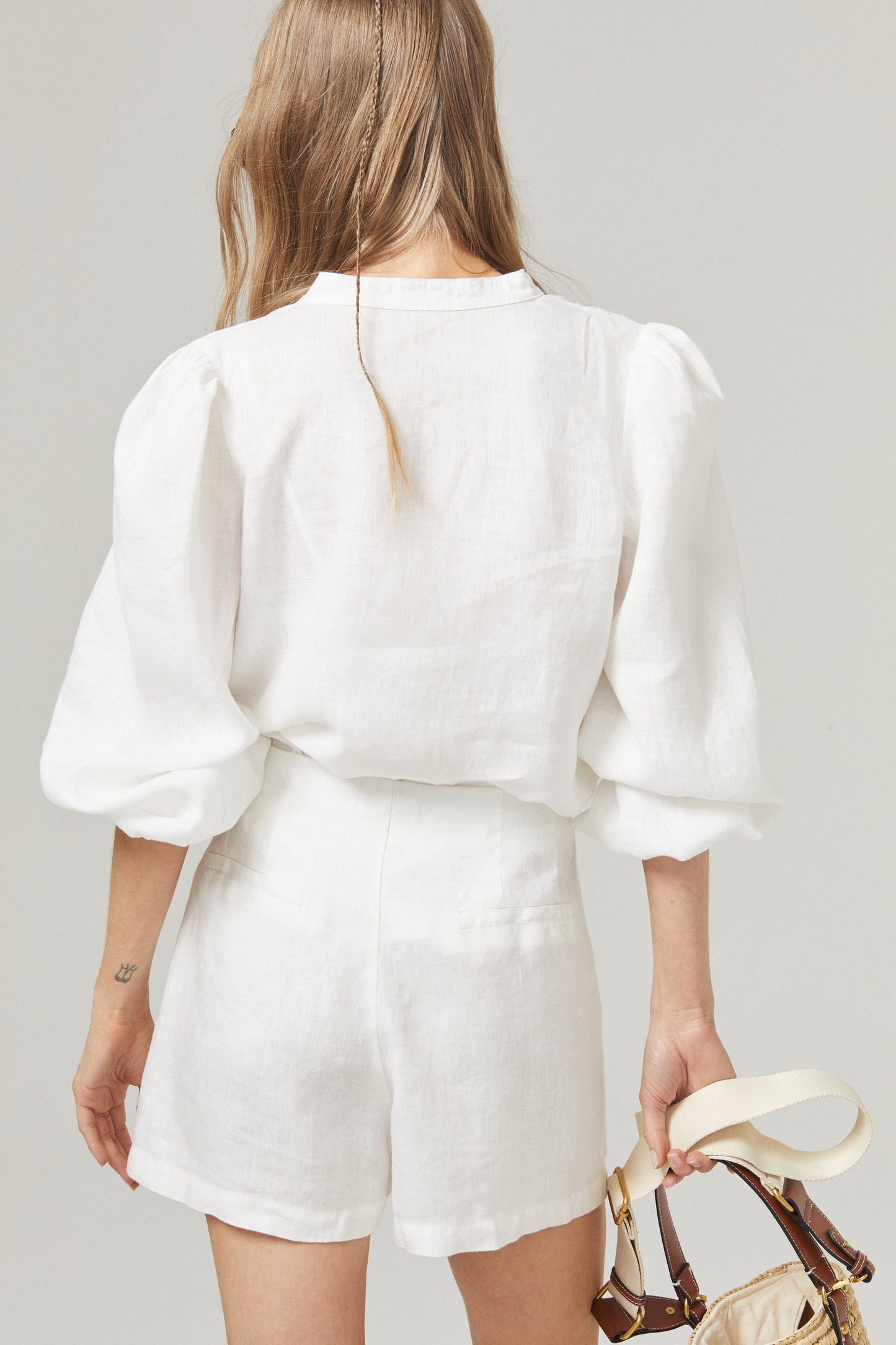 Frida Linen Shorts - White