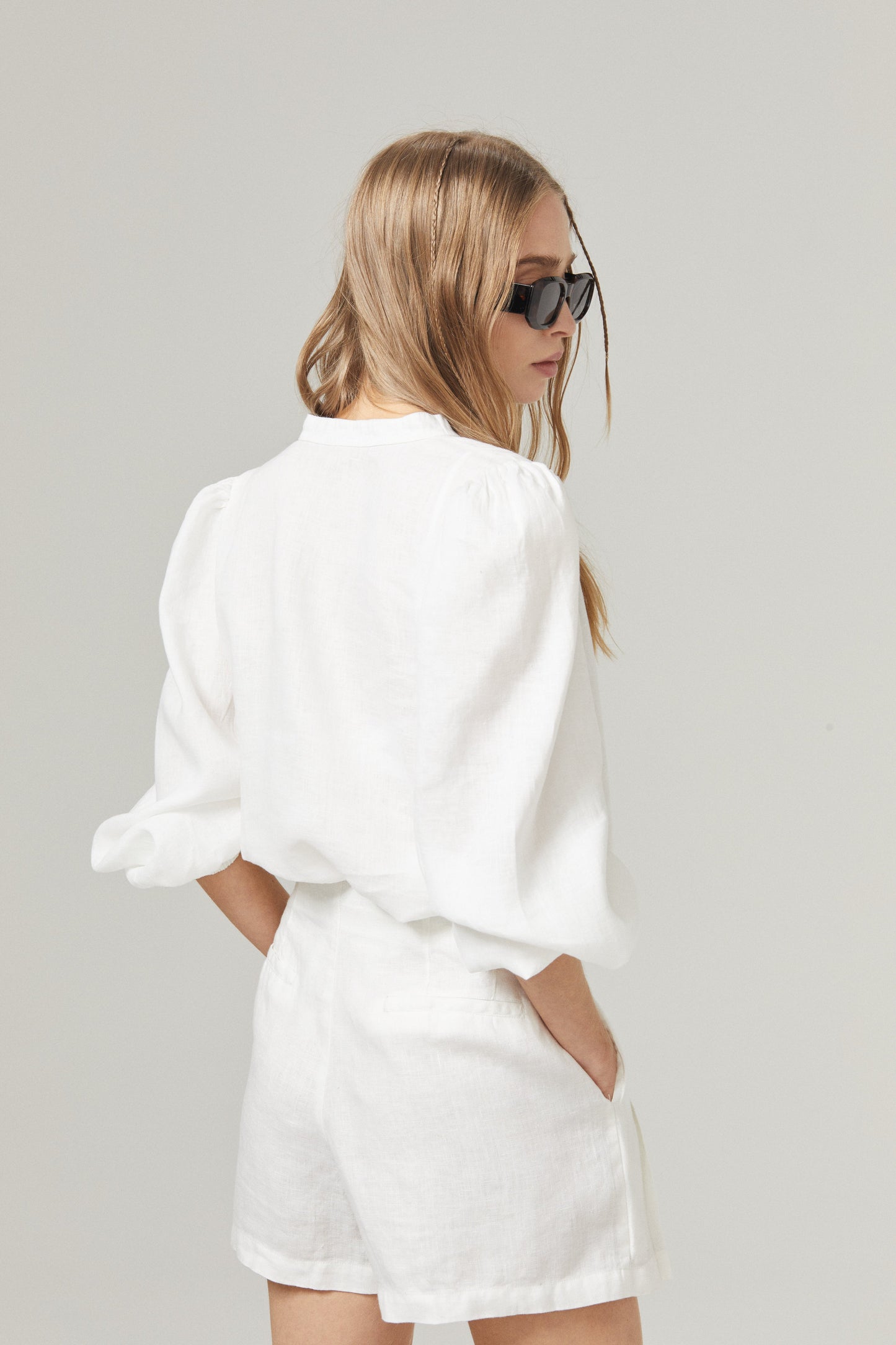 Frida Linen Shorts - White